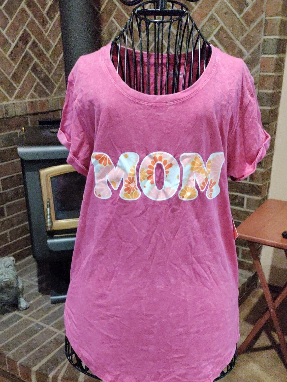 💐 Mother's Day 💐'MOM' Short Sleeve Graphic Tee